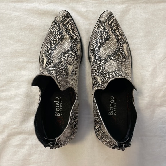 Blondo waterproof Bootie snakeskin/ black/white/gray SZ 8M worn once- 2” heel - Picture 3 of 6